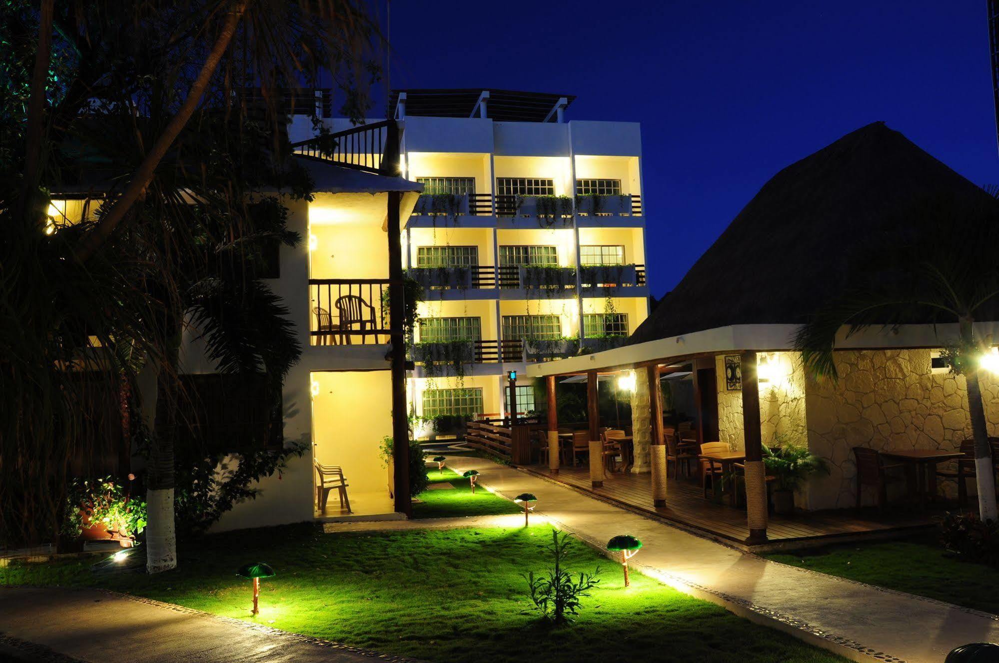 Hotel Posada Sian Kaan Playa Del Carmen Buitenkant foto